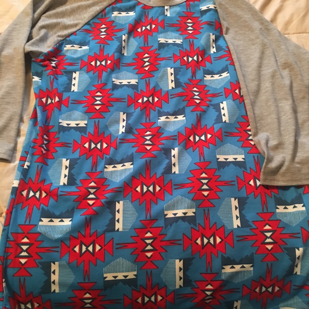 LuLa Roe Randy Tee - Picture 3 of 3